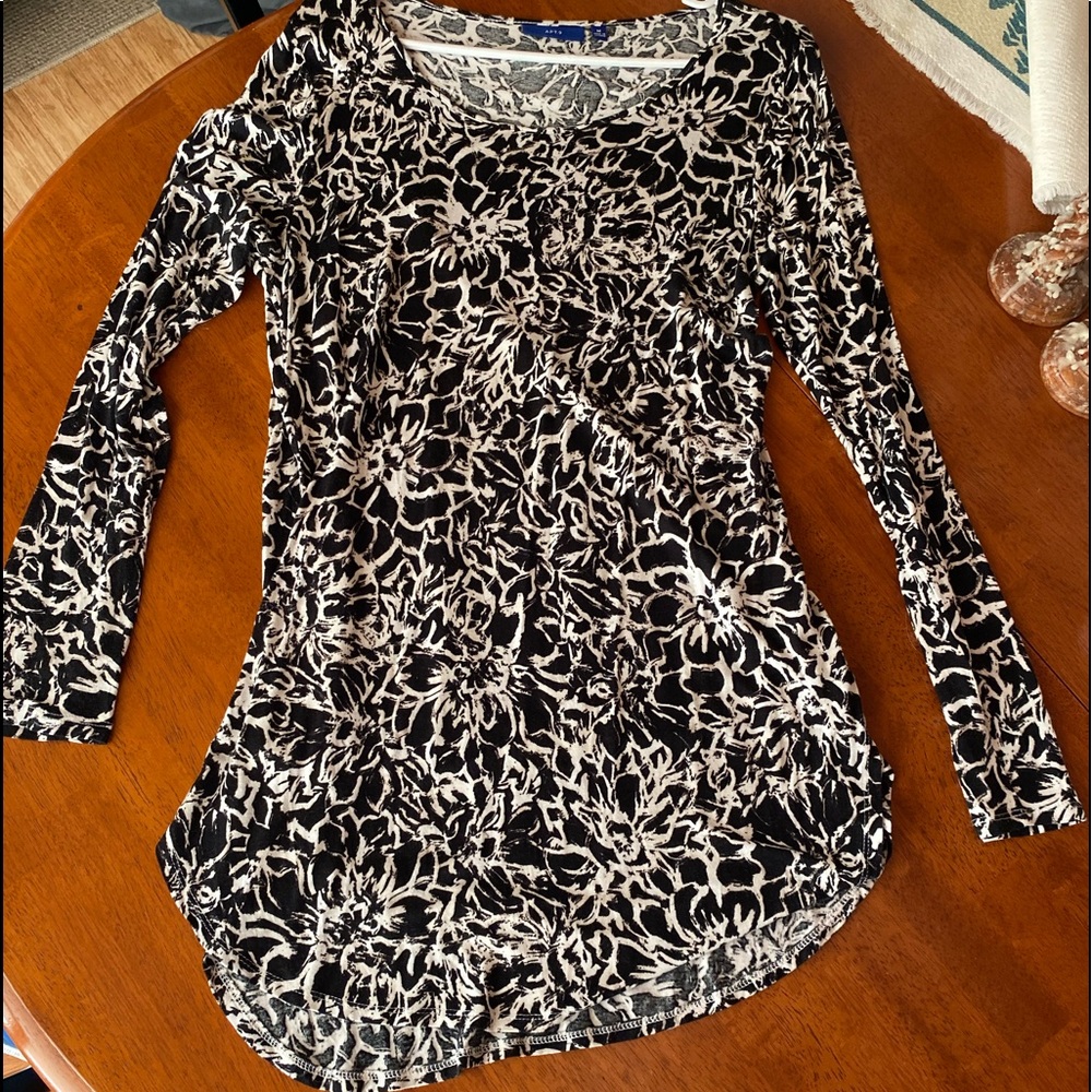 Apartment 9 Dressy Long-sleeved Tunic Top size medium